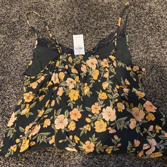 American Eagle Tank Top - Picture 3 of 5